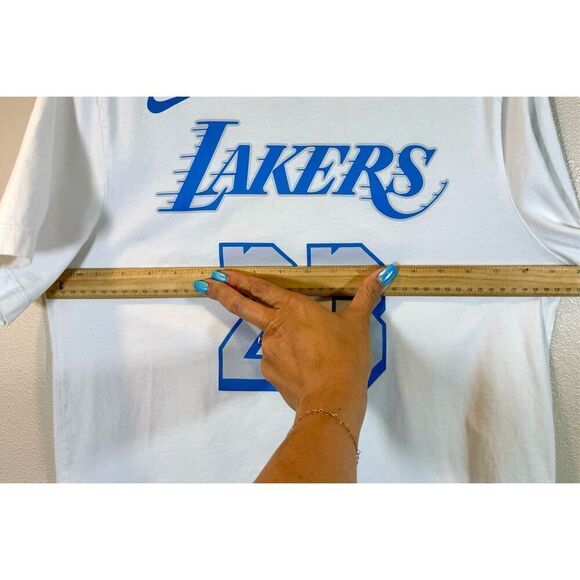 NWOT Nike Los Angeles Lakers 2020 City Edition Player T-Shirt LeBron James - Picture 9 of 10